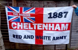 Cheltenham Stadt Flagge 5 Fuß mal 3 Fuß - Shirt Schal Abzeichen Poster Aufkleber Druck Mütze - Bild 1 von 1