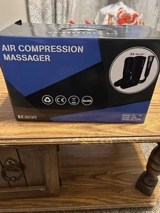 Massaggiatore a compressione d'aria per gambe e piedi inferiori con calore - Foto 1 di 7