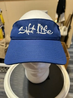 Sombrero visera bordado azul y blanco Salt Life para mujer Foto 1 de 4