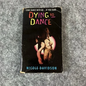 Dying To Dance By Nicole Davidson 1996 First Edition Paperback YA Mystery Rare - Imagen 1 de 3