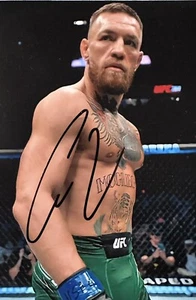 CONOR McGREGOR HAND SIGNED 6X4 UFC PHOTO + PROOF 3 - Picture 1 of 1