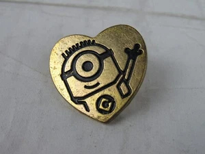 Pin en forma de corazón Minion dorado de Universal Studios - Imagen 1 de 2