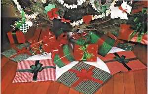 CHRISTMAS GIFT PACKAGE TREE SKIRT --- VINTAGE SEWING PATTERN - Picture 1 of 1