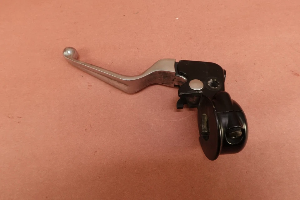 Harley-Davidson Softail 2000-2006 estándar FXST EMBRAGUE PALANCA MONTAJE PERCHA Foto 1 de 4