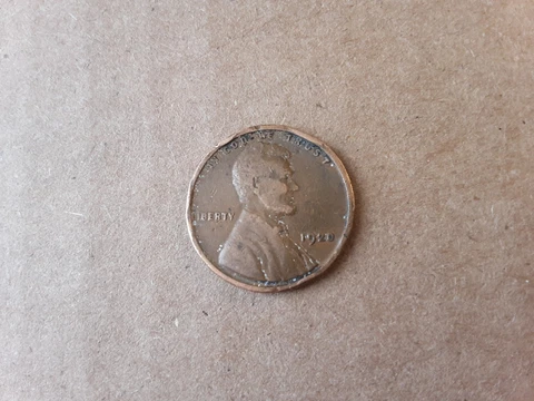 1920 Lincoln Wheat Penny 1c Error Coin Rim Damage VF Cover