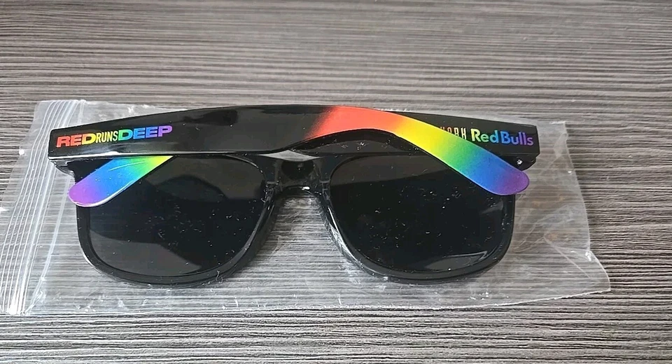 Nueva York Nueva Jersey Red Bull Fútbol Gafas Rojo Corre Orgullo Profundo Gafas Nuevas Foto 1 de 4