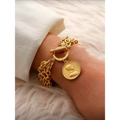 Berloque medalhão pulseira corrente ouro robusto fecho alternado - Imagem 1 de 3