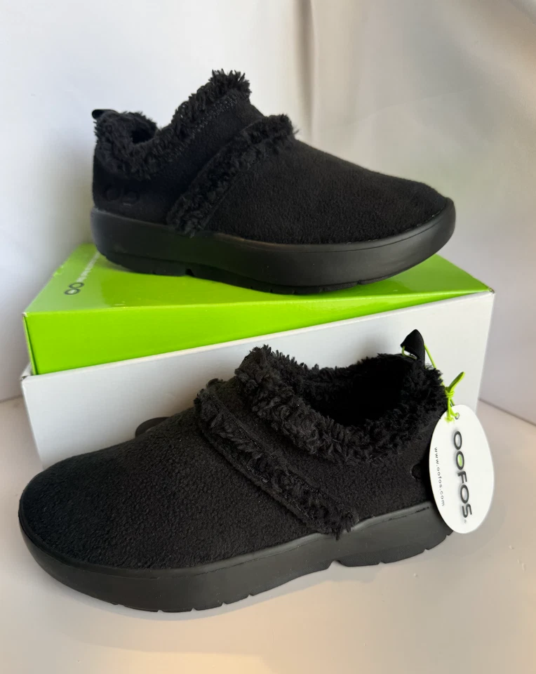 OOFOS Women's US 7 Oocoozie Low Top Sherpa Comfort Shoes Black 5074