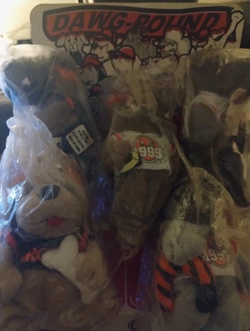 Vintage 90’s 5 Lot Cleveland Browns Dawg Pound Plush Collectibles ~BURGER KING~ Cover