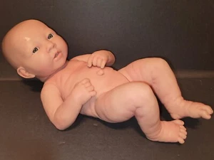 Berenguer Newborn 10" Inch Lifelike Doll. - Picture 1 of 4
