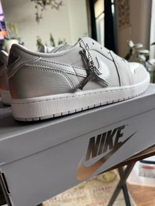 Air Jordan 1 Low OG "Metallic Silver" CZ0790-002 Herren Größe 12 Deadstock - Bild 1 von 9