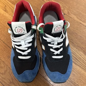 New Balance Uomo 9.5 Usato Poco ML574DRC Blu/Nero CON Inserti NO SCATOLA - Foto 1 di 5