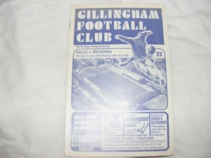 1973 1974 Gillingham V Reading - Picture 1 of 1