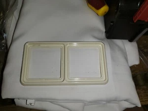 Jung Rahmen abdeckungen   CD500 Serie 2-fach Rahmen  in cremeweiß gebraucht - Bild 1 von 1