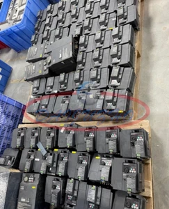 1 Stück gebrauchter Mitsubishi Wechselrichter FR-D720S-0.2K-CHT - Bild 1 von 1