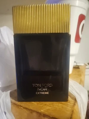 Tom Ford Noir Extreme 3.4 Leer Hombre 35% Eau De Parfum LEER DESCRIPCIÓN Foto 1 de 4