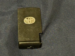 Original Back Cover for TOYOTA PRIUS Smart key MOZB31EG OEM Repair USED - Picture 1 of 2