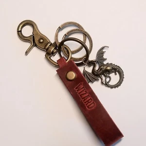 Personalized D&D leathe key ring, Handmade Red Leather, Unique customized gift - Bild 1 von 13