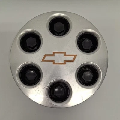 ОРИГИНАЛЬНЫЙ ЦЕНТРАЛЬНЫЙ КОЛПАК КОЛЕСА ASTRO, AVALANCHE, SUBURBAN, TAHOE 16 ДЮЙМОВ ИЗ СПЛАВА 15004143 #2W-4 - Изображение 1 из 4