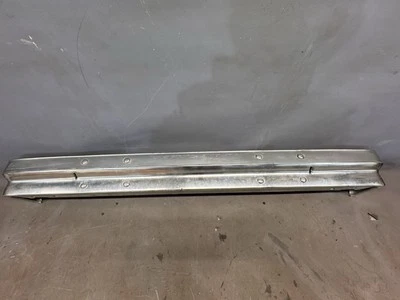 1974-1977 Chevy Vega para-choque traseiro alumínio barra de impacto moldura fabricante de equipamento original GT Cosworth OE - Imagem 1 de 4