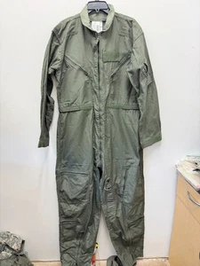 NUEVO TRAJE DE VUELO GENUINO DE LA FUERZA AÉREA DE EE. UU. VERDE NOMEX RESISTENTE AL FUEGO CWU-27/P - 46R. - Imagen 1 de 6