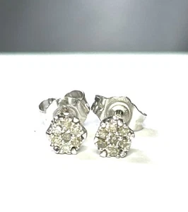 9ct Diamond Cluster White Gold Studs - Picture 1 of 7
