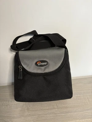 Lowepro Camera Bag D-Res 220AW With Shoulder Strap Excellent Condition - Image 1 of 4