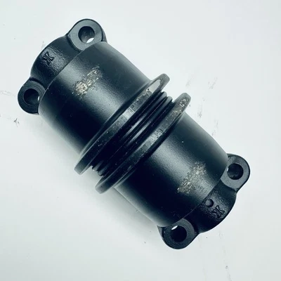 RD819-21702 se adapta al conjunto de rodillos de oruga Kubota para excavadora serie K/KX Foto 1 de 4