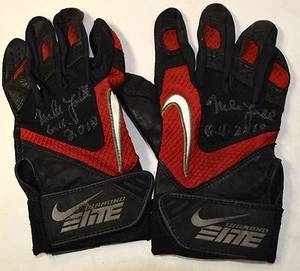 MIKE LOWELL GAME USED AUTOGRAPHED SIGNED 2010 BATTING GLOVES BOSTON RED SOX - Picture 1 of 3