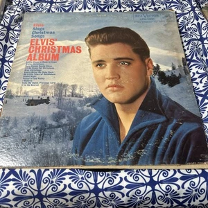 Elvis Presley RCA LPM-1951 Christmas Album - See Photos Sleeve Shows It’s Age - Foto 1 di 18