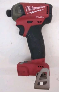 Milwaukee 2760-20 BROKEN M18 FUEL SURGE 1/4" Hex Hydraulic Driver BROKEN - Picture 1 of 12