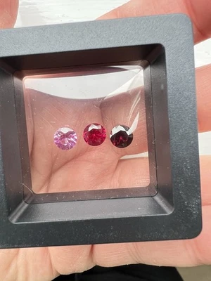 6 mm Lab-Grown Ruby (Round Brilliant) – Vivid Pigeon Blood Red, Loupe-Clean - Image 1 of 4