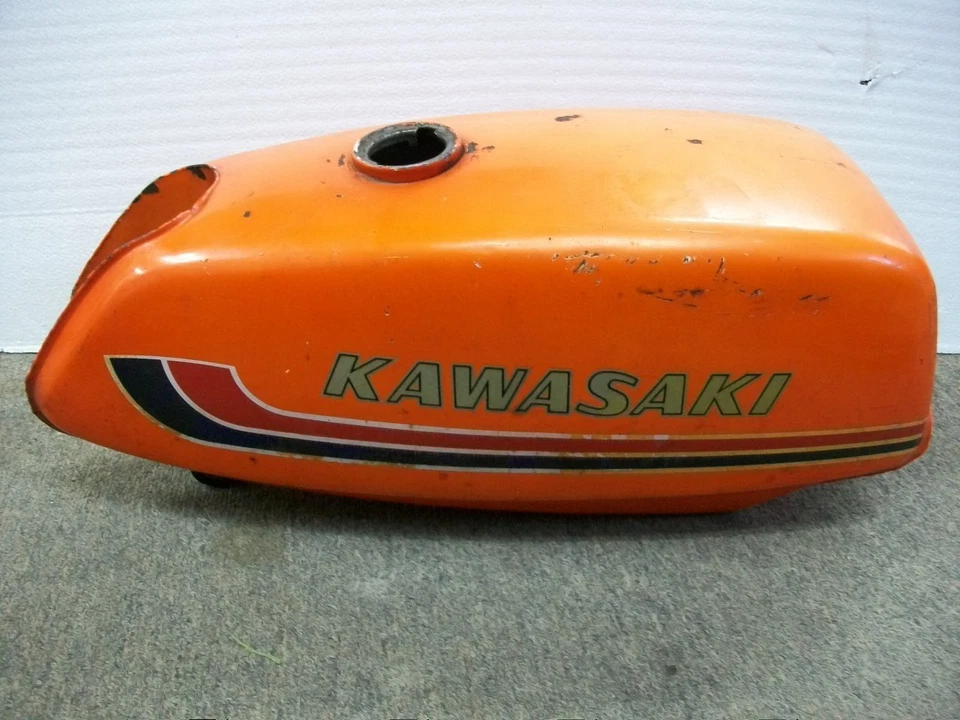 Nice! Clean! 1973 Kawasaki G3 G3TR G3SS Fuel Petrol Gas Tank Orange 90 cc Foto 1 de 4