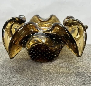 Centrotavola vintage in vetro di Murano fiori tabacco marrone chiaro bolle porta caramelle. - Foto 1 di 17