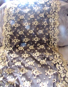 LRG 62" x 19" VECCHIO e dettagliato pizzo APPLIED PAILLETTES ORO E NERO SCIALLE DONNA - Foto 1 di 6