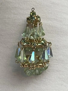Vintage Hattie Carnegie mintfarben Aurora Borealis Chandelier einzelner Ohrring - Bild 1 von 5