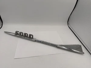 VINTAGE 1958 FORD PICKUP TRUCK LEFT SIDE EMBLEM 9121013-A 16721-A L H - 21" long - Bild 1 von 8