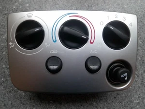 Genuine Fiesta MK4 1998-2002 SILVER HEATER CONTROLS WITH AIRCON - Picture 1 of 11