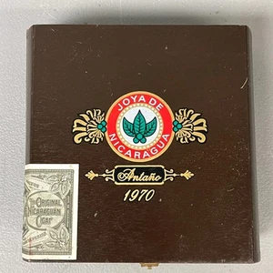 Vintage 1970 Joya de Nicaragua Antaño Wooden Cigar Box - Picture 1 of 4