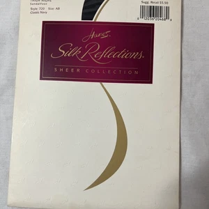 1 Pair New Hanes Size AB Silk Reflections Thigh Highs Sheer Sandal Toe Navy - Picture 1 of 3
