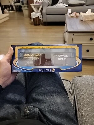 ExactRail EE-1010-1 HO Single Door Boxcar #61143 - Image 1 of 4