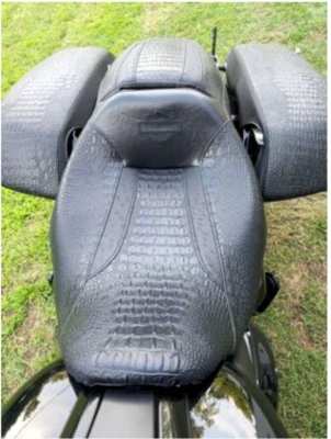 Streetglide 2011-2021  Harley-Davidson Replacement seat Cover - Image 1 of 4