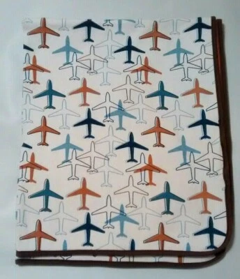 Manta de bebé Dwell Studio Target Jet con estampado de avión algodón marrón azul blanco  Foto 1 de 4