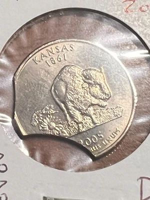 2005 KANSAS STATEHOOD QUARTER CLIPPED BU - DOUBLE CLIP - Image 1 of 4