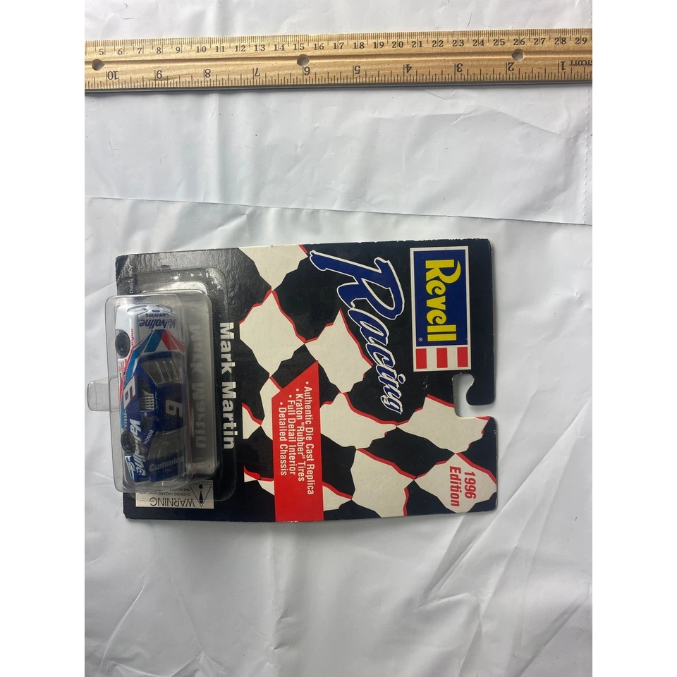 Revell Mark Martin 1996 Edition Racing Die Cast Ca Foto 1 de 1