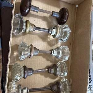 Antike Glas Messing etc Türknöpfe Vintage Menge 5 - wie abgebildet kostenloser Versand - Bild 1 von 24