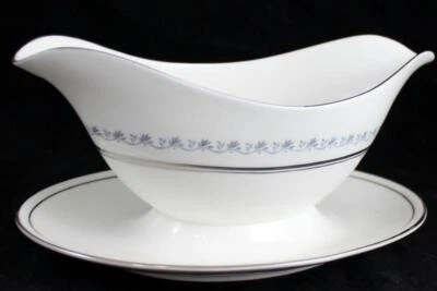 Royal Doulton Tiara Gravy Boat con placa base adjunta sin asas H4915 Foto 1 de 4