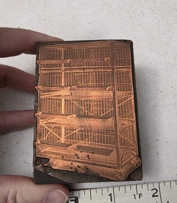 Bloco de impressão tipográfica vintage animal pássaro? Rack de arame industrial para gaiola - Imagem 1 de 4