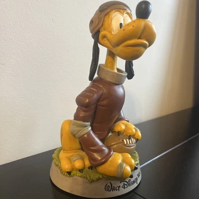 Boneco Bobblehead Resina Capacete de Couro Disney Pluto Futebol 7,5 Polegadas - Imagem 1 de 4
