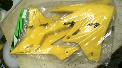 UFO   RAD COVER SET -  SUZUKI RMZ450 18-25 / RMZ250 19-25 / YELLOW - Image 1 of 3